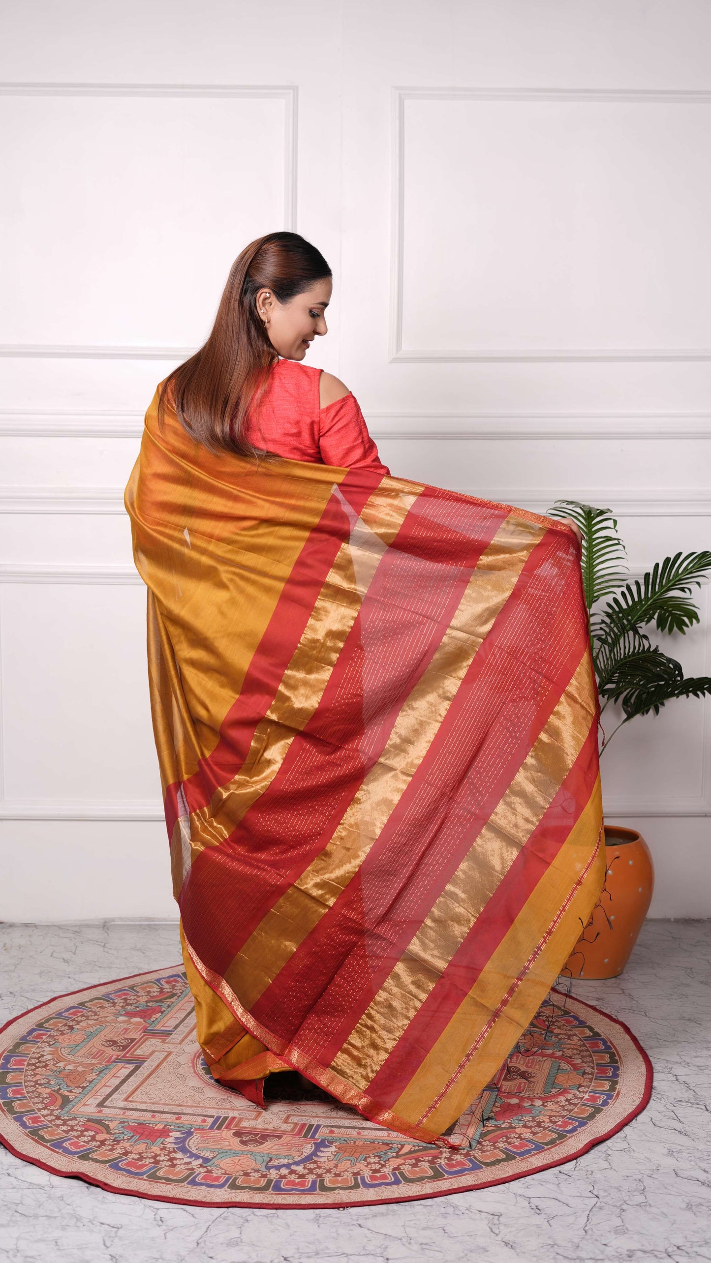 Maheshwar Saree