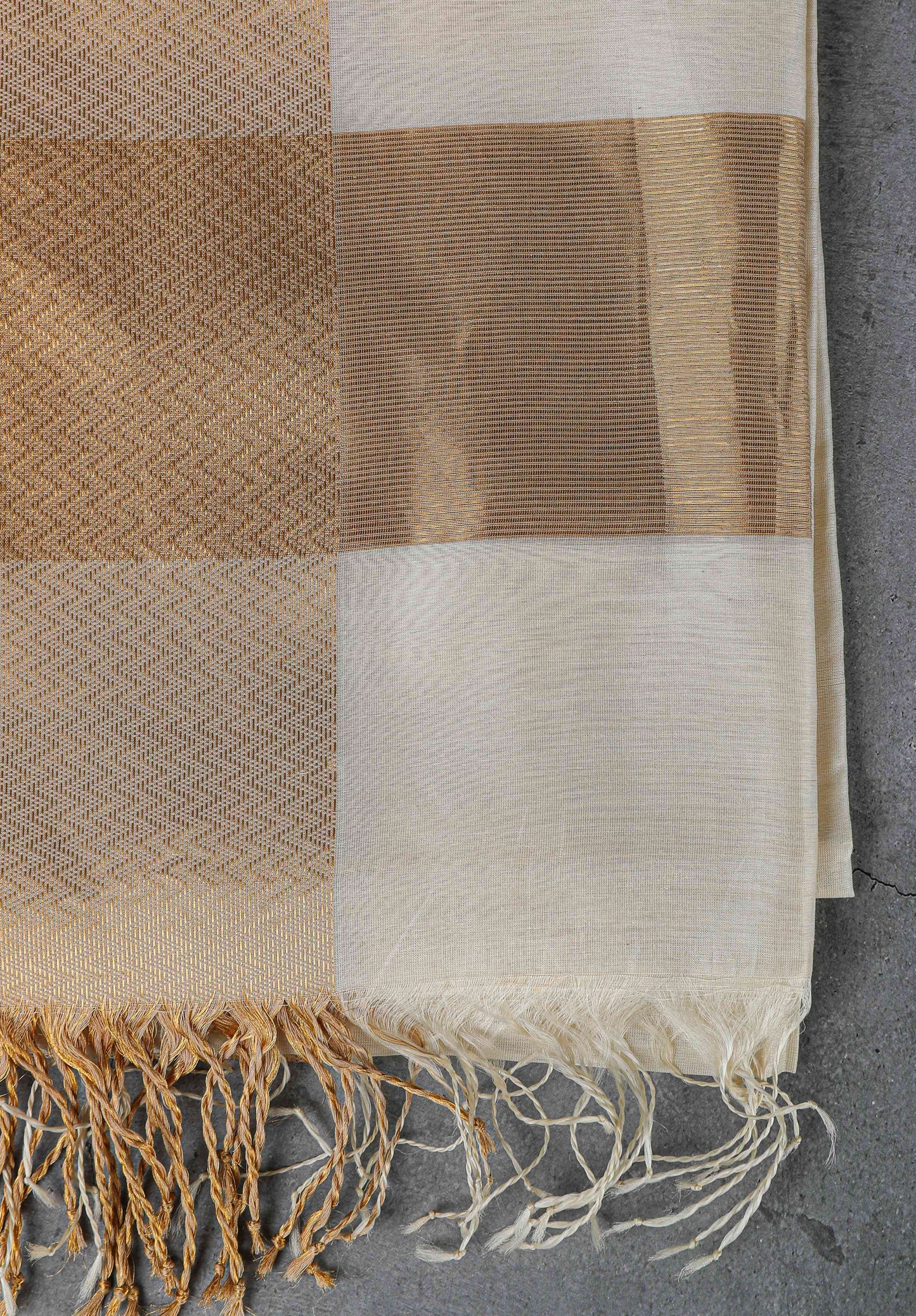 Maheshwar Dupatta