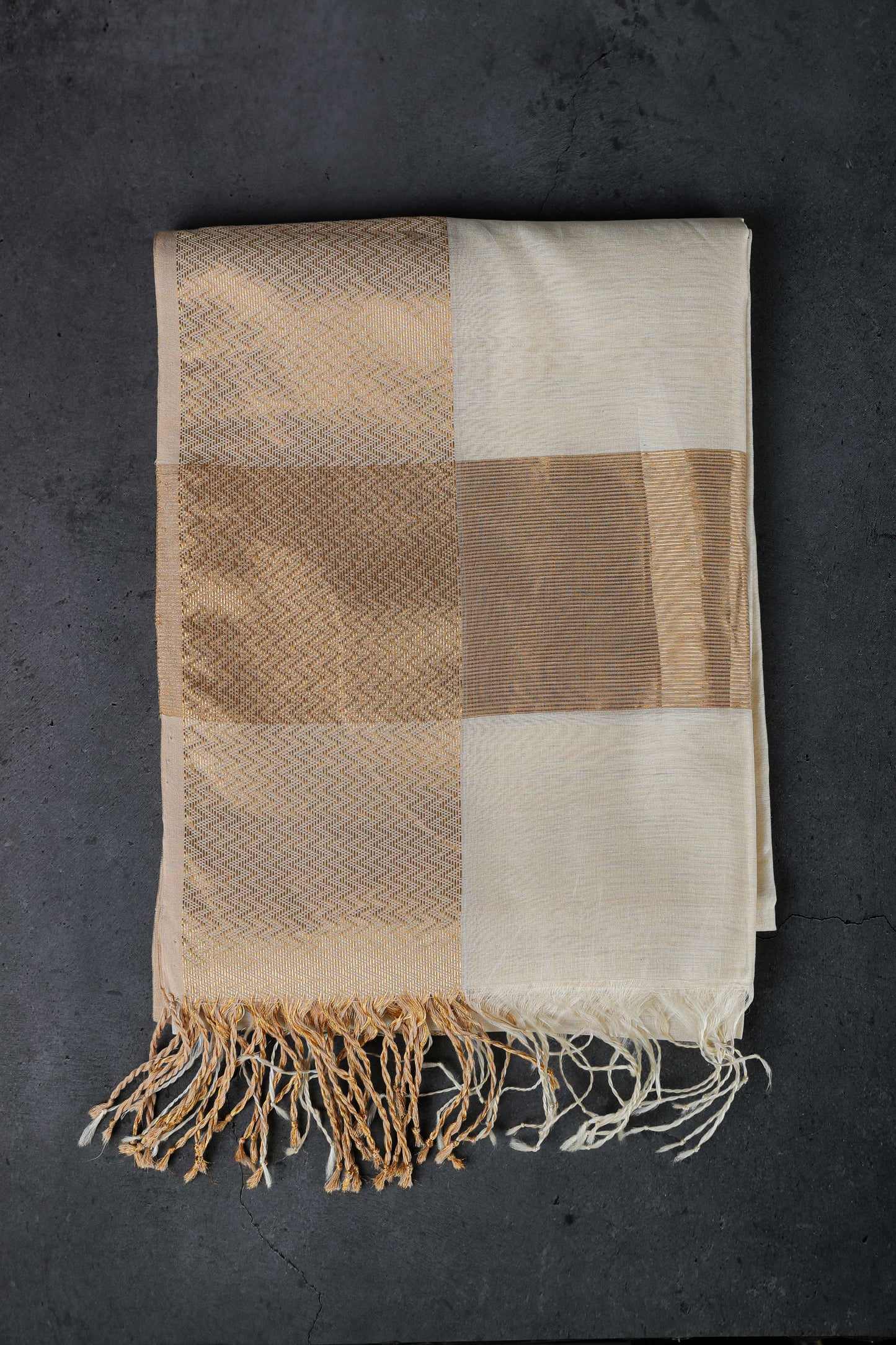 Maheshwar Dupatta