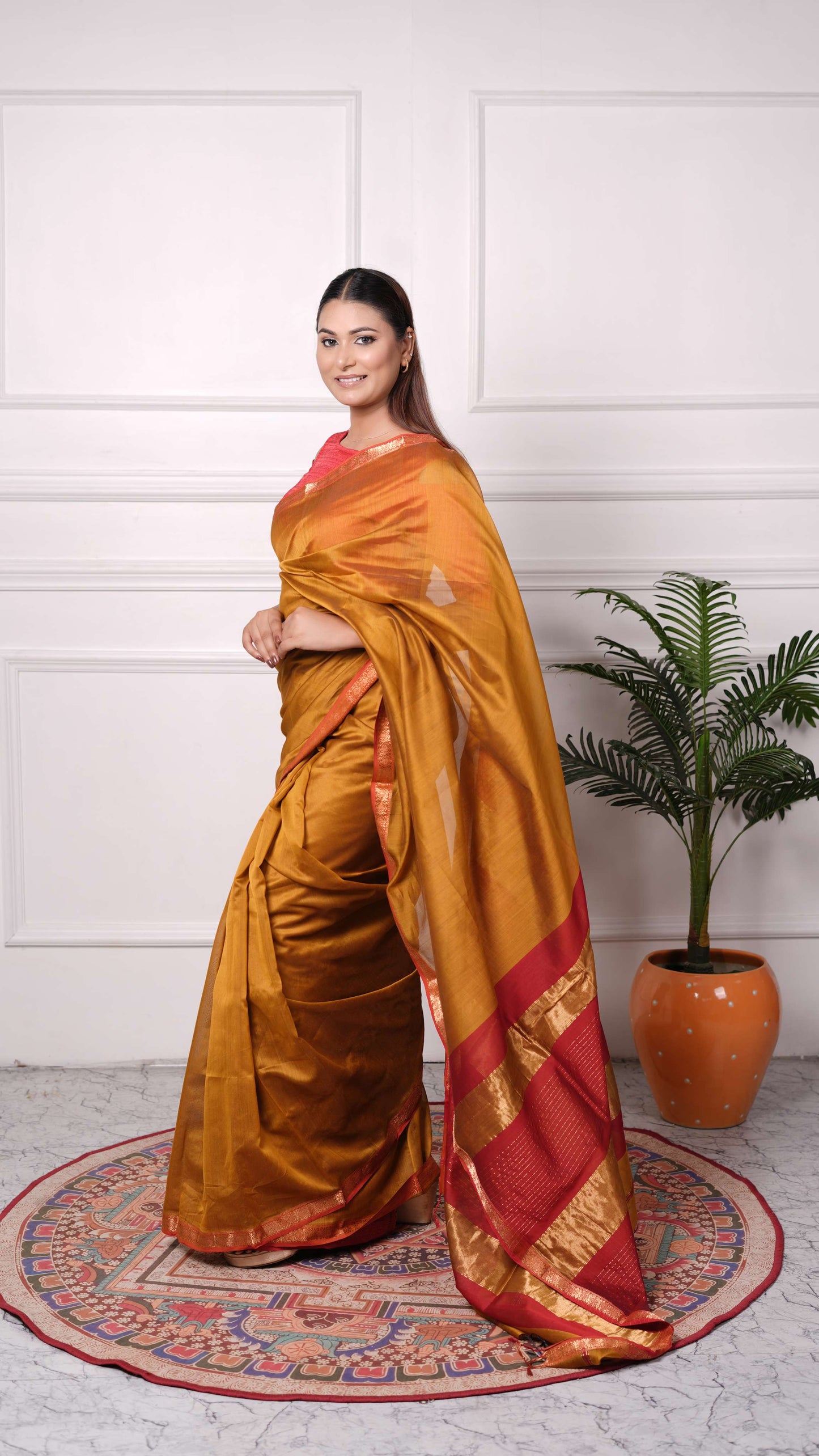 Maheshwar Saree