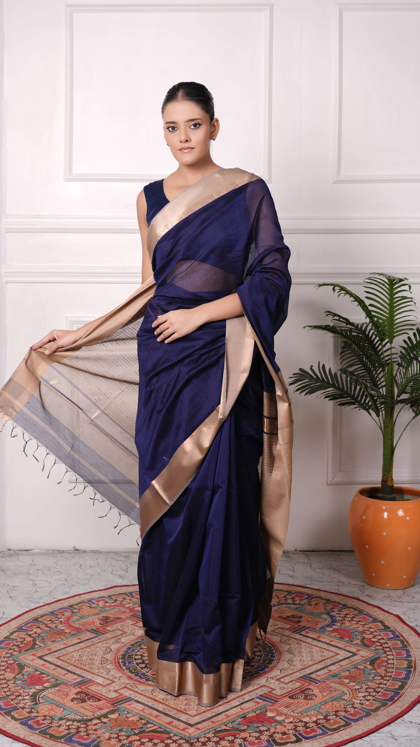 Maheshwar Saree