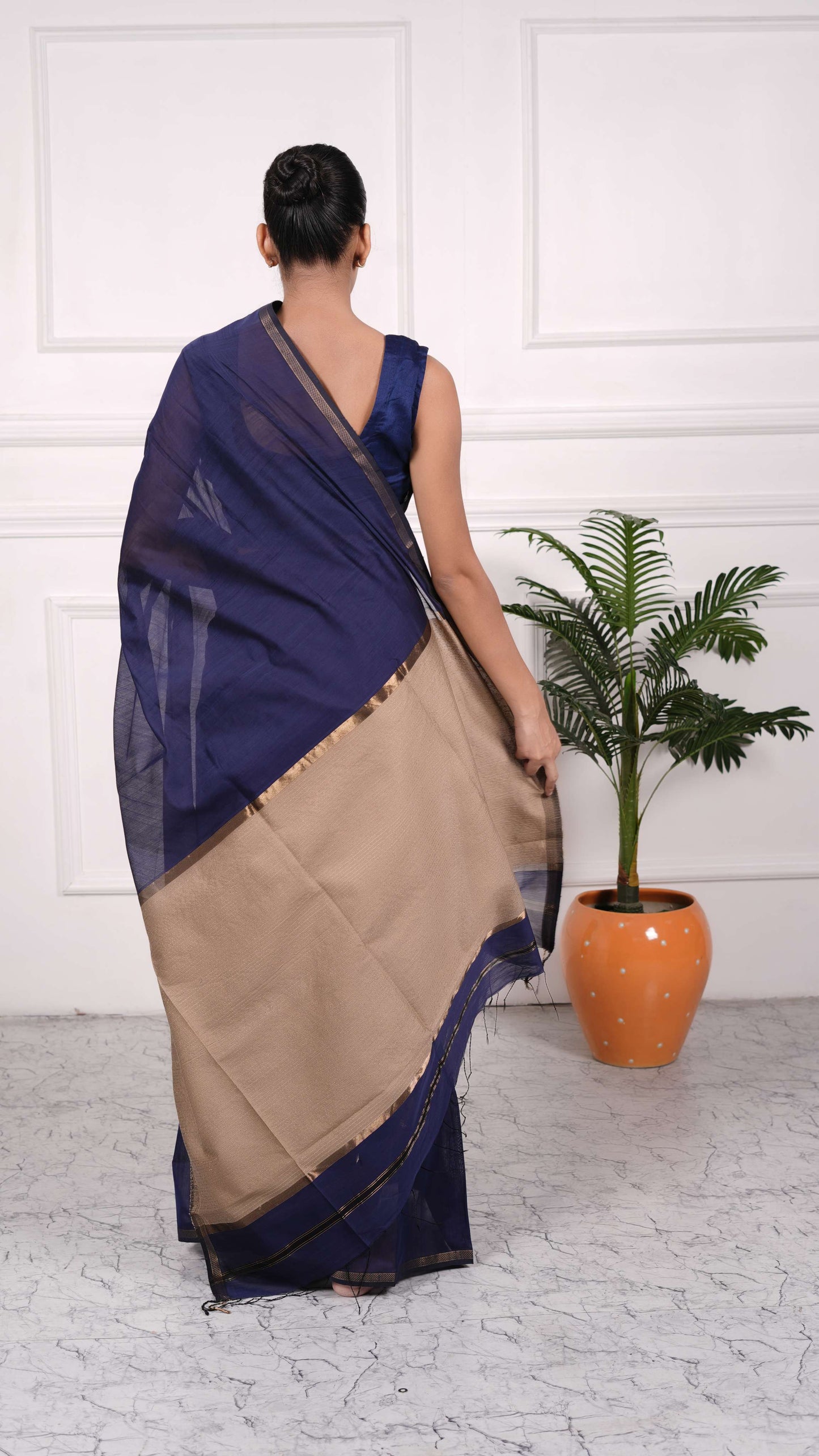 Maheshwar Saree