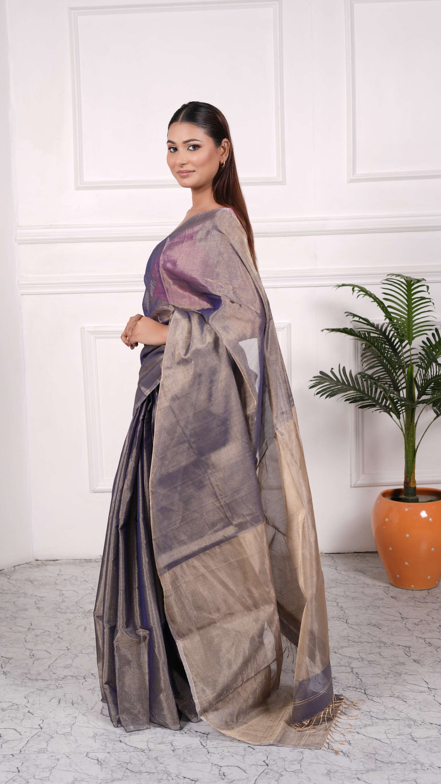 Maheshwar Saree