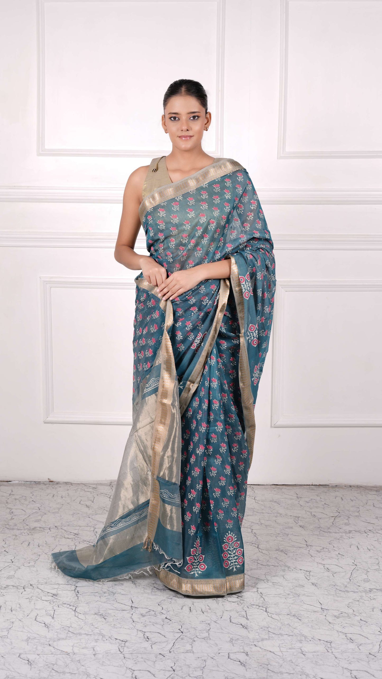Maheshwar Saree