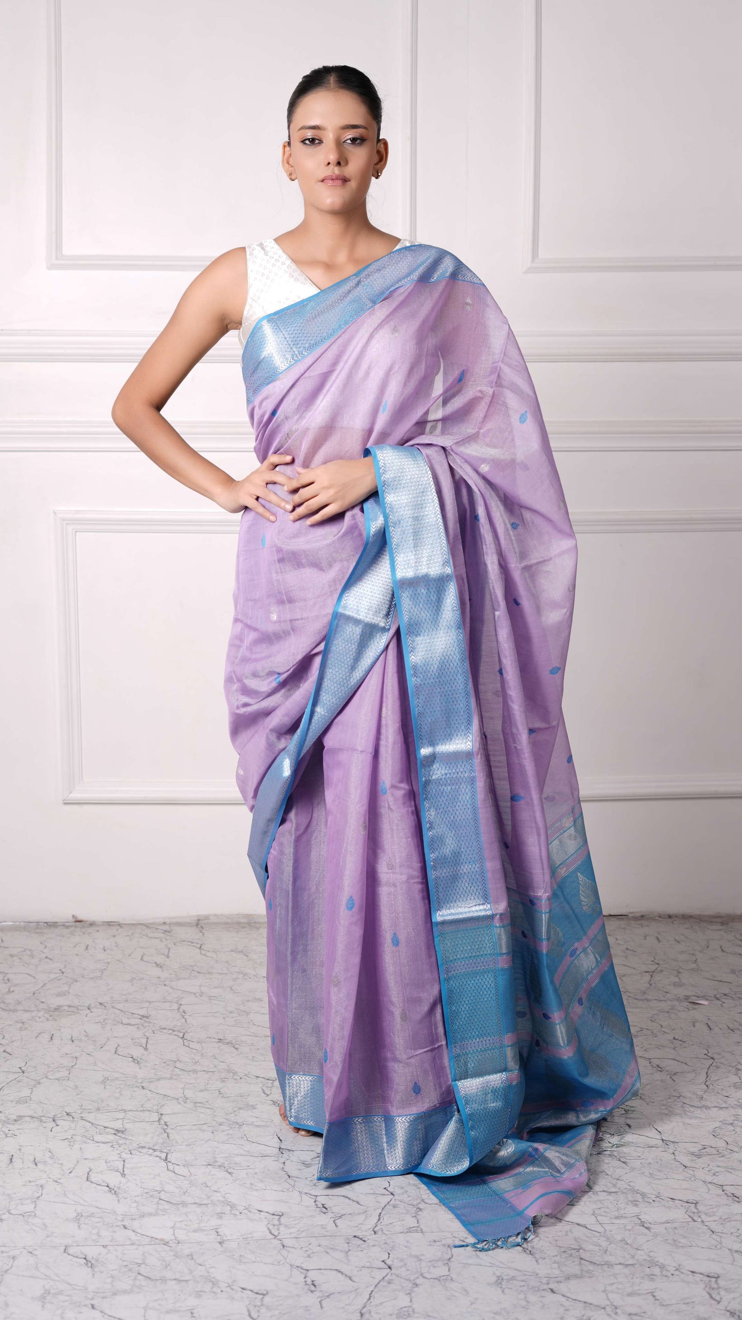 Maheshwar Saree