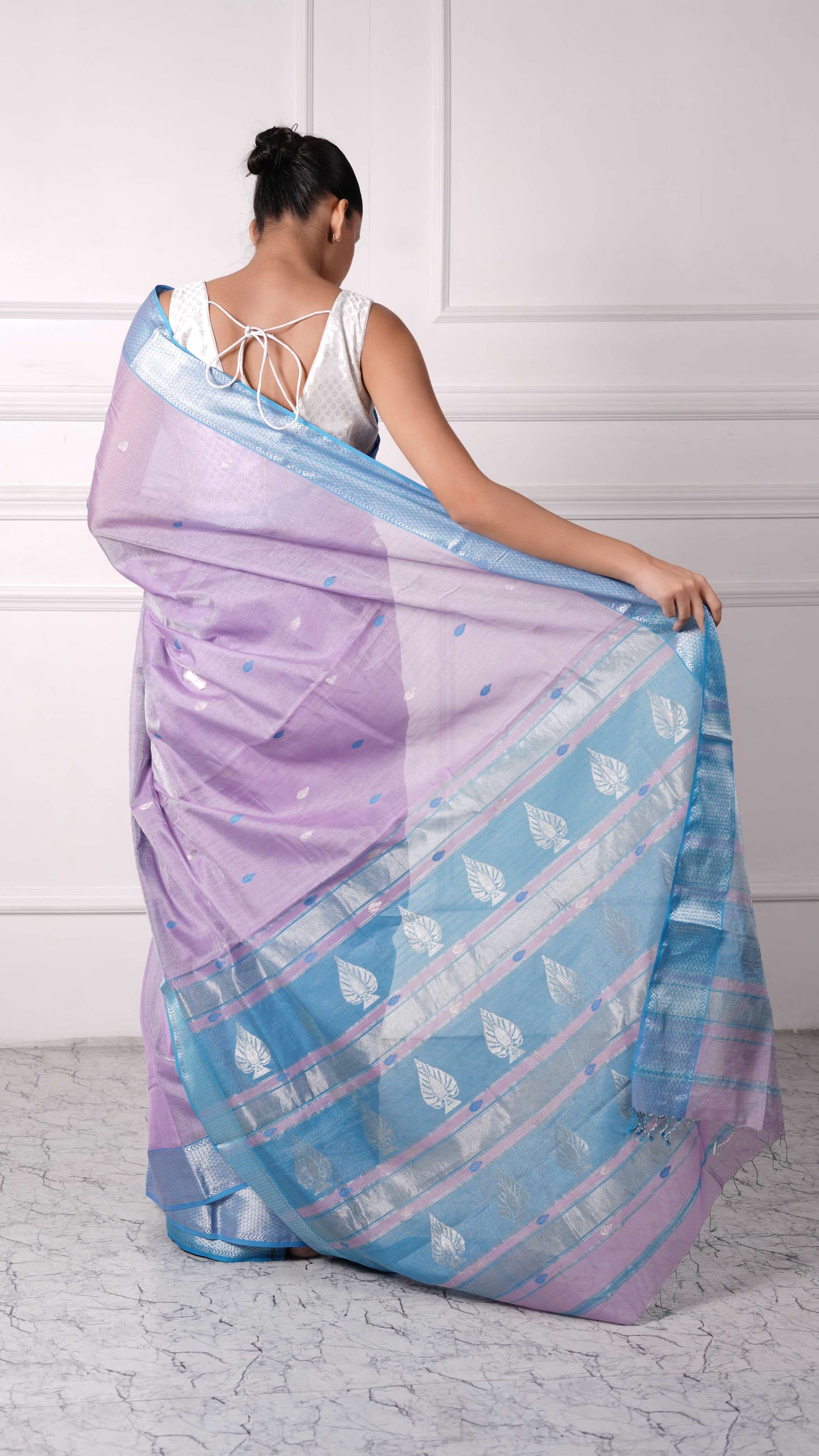 Maheshwar Saree