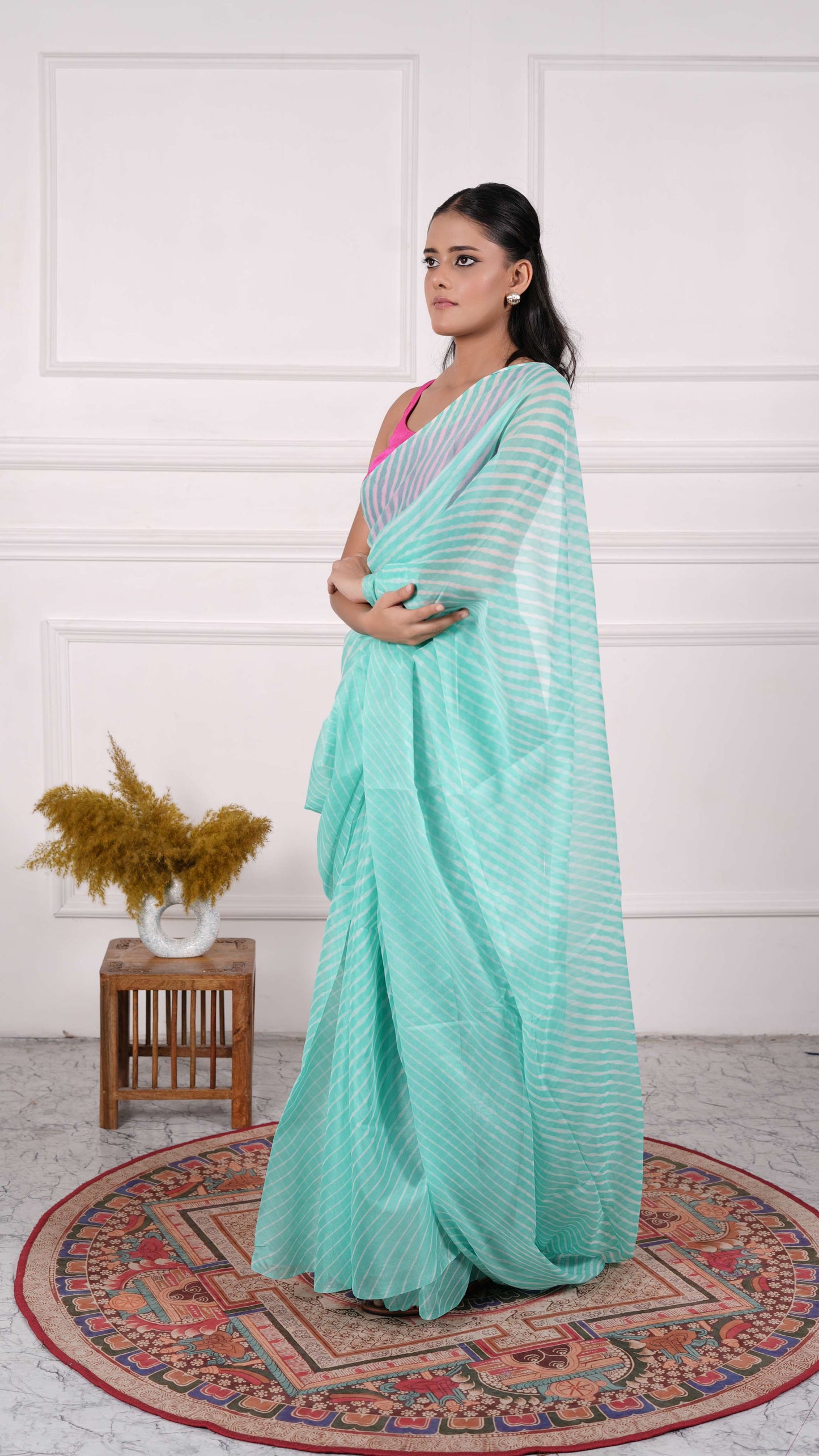 Pure Viscose Chiffon Saree with Ombre Dyeing, Color-Peach w/Pink