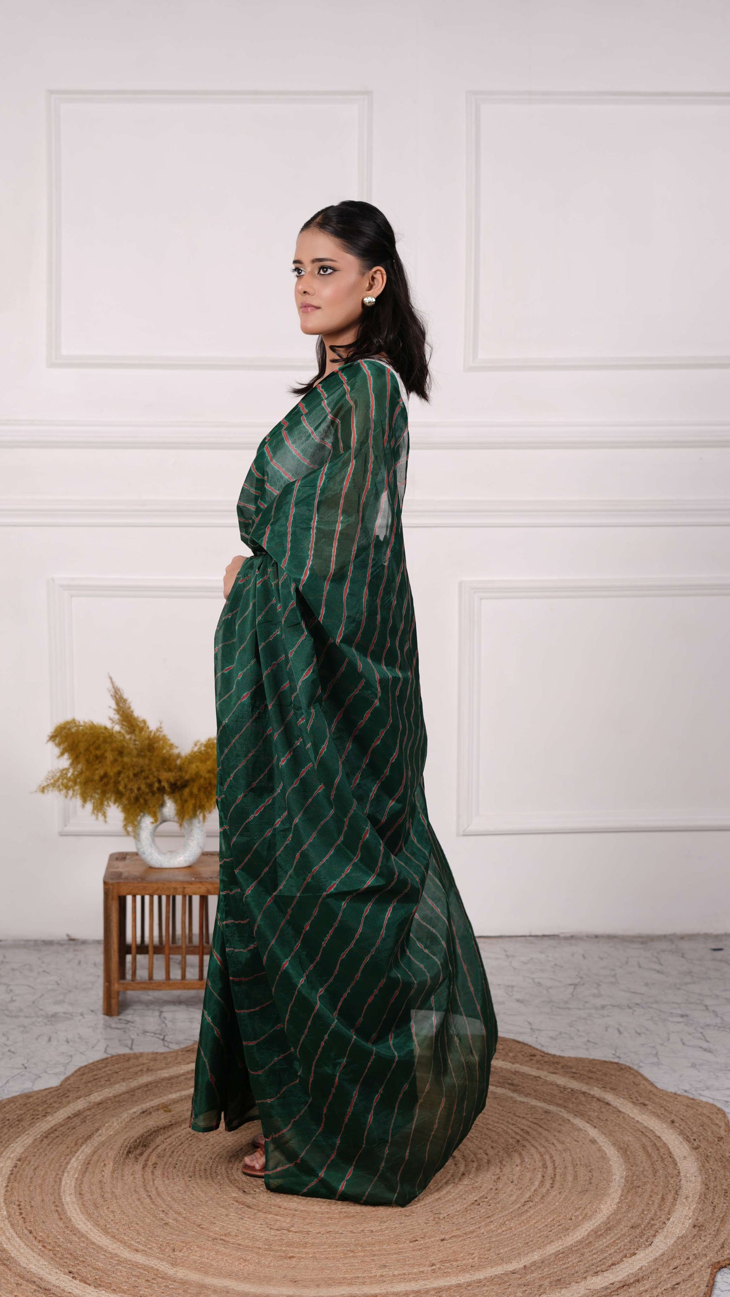 Pure Viscose Chiffon Lehariya Saree, Color-Olive Green w/Red