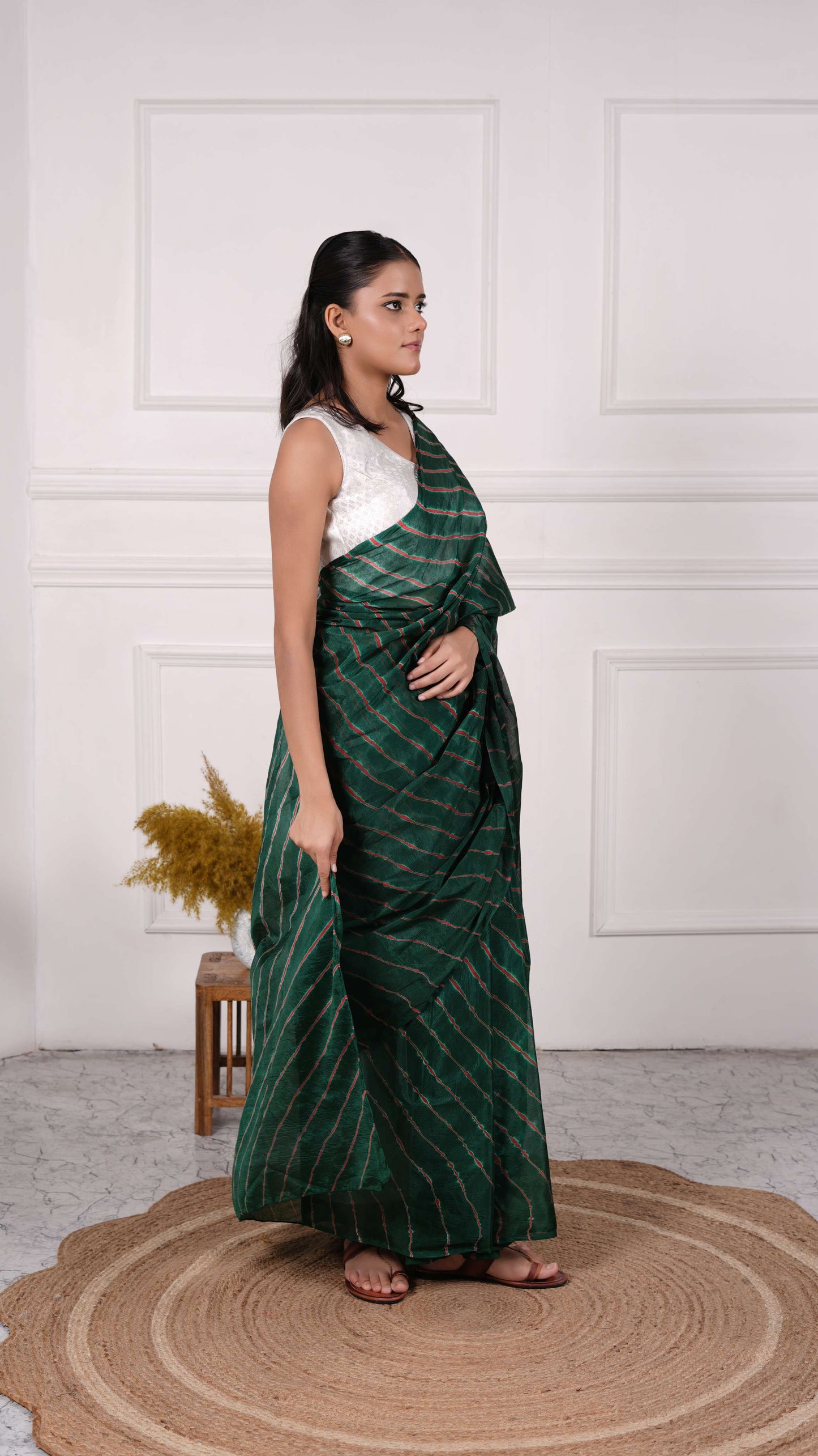 Pure Viscose Chiffon Lehariya Saree, Color-Olive Green w/Red